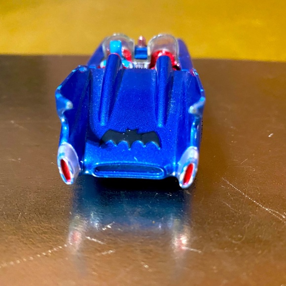 BATMAN 1960 BAT MOBILE CORGI CAR DC COMICS DIE CAST BLUE CAR BMBV1 & BATMAN 4.5” - Picture 11 of 14